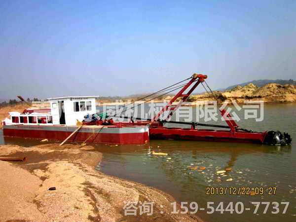 江西赣州10寸绞吸式挖沙船