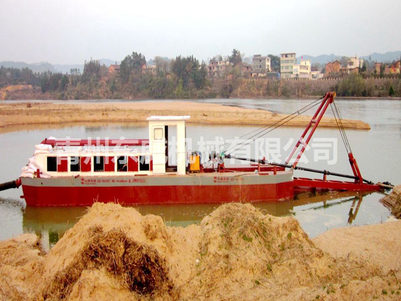 广州挖沙船工作现场案例